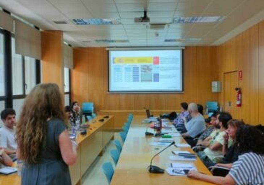 Marisol Lila presents the seminar about Contexto Program